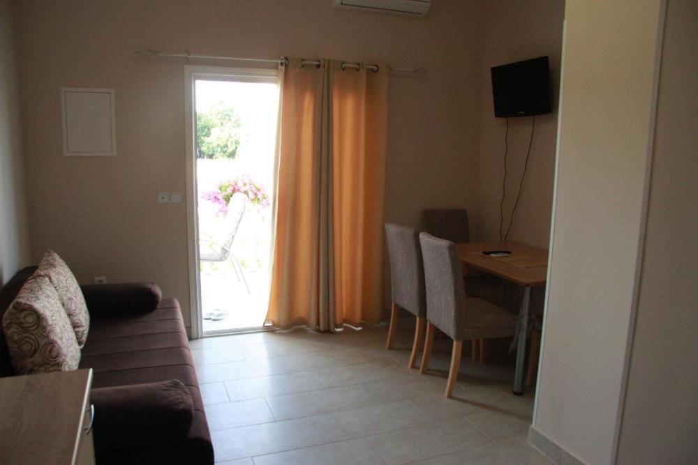 זאטון Apartments With A Parking Space Zaton, Zadar - 15000 מראה חיצוני תמונה